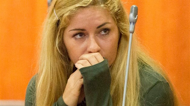 Mária Kukučová u soudu ve Španělsku (Malaga, 24. května 2016) Mária Kukučová u soudu ve Španělsku (Malaga, 24. května 2016)