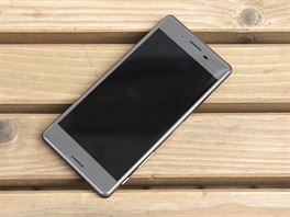 Tvary jsou velmi jednoduché a akoli smartphone vlastn naal novou modelovou...