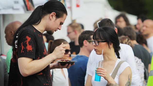 Na Bosch Fresh festivalu mohli labunci ochutnat ledasco od burgeru a po tra macerovanho v rumu. (21. 5. 2016)