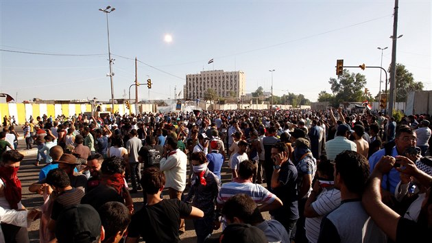 Protivldn demonstrace v Bagddu (20. kvtna 2016)
