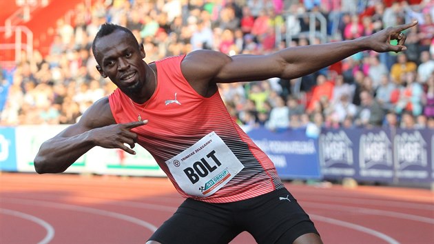 TRADIN GESTO. Jamajsk sprinter Usain Bolt na mtinku Zlat tretra.