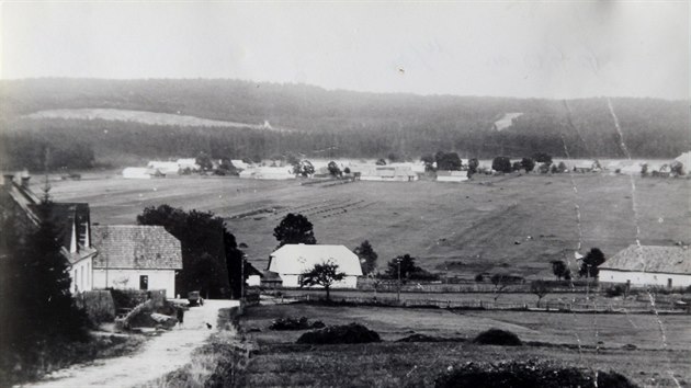 Dobov snmek z roku 1930 - pohled na Zadn Zbhlou v Brdech.