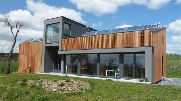 Environmentln centrum v Krsech na Plzesku zvtzilo v kategorii novostaveb.