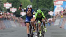 Matteo Trentin se raduje. Právě vyhrál 18. etapu Gira. Matteo Trentin se raduje. Právě vyhrál 18. etapu Gira.