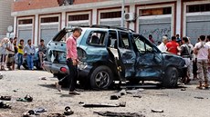 V Jemenu se odpálili dva sebevraední atentátníci, zabili desítky lidí. (23....