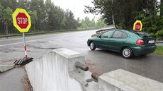 Provoz tohoto starého nájezdu na dálniční přivaděč v Pávově je povolen do konce... Provoz tohoto starého nájezdu na dálniční přivaděč v Pávově je povolen do konce...