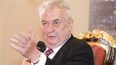 Prezident Miloš Zeman na Žofínském fóru (25. května 2016) Prezident Miloš Zeman na Žofínském fóru (25. května 2016)