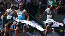 Justin Gatlin porazil na mítinku Diamantové ligy v Eugene Asafu Powella i... Justin Gatlin porazil na mítinku Diamantové ligy v Eugene Asafu Powella i...