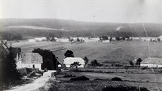 Dobový snímek z roku 1930 - pohled na Zadní Zábhlou v Brdech.