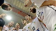 Děčínští basketbalisté po druhém finále s Nymburkem Děčínští basketbalisté po druhém finále s Nymburkem