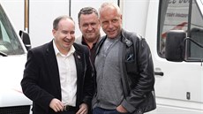 Petr Benda (vpravo) na prvomájovém mítinku DSSS s jejím šéfem Tomášem Vandasem... Petr Benda (vpravo) na prvomájovém mítinku DSSS s jejím šéfem Tomášem Vandasem...