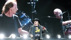 Axl Rose na koncertu AC/DC (Letany, Praha, 22. kvtna 2016)