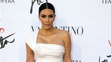 Kim Kardashianová (Řím, 22. května 2016) Kim Kardashianová (Řím, 22. května 2016)