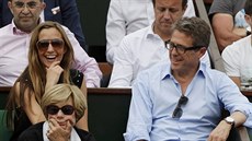 Anna Ebersteinová a Hugh Grant  na tenise (Paí, 25. kvtna 2016)