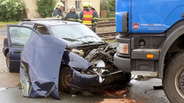 Nehoda na elezninm pejezdu v Chrstu u Plzn. (31. kvtna 2016)