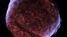 Pozůstatek supernovy SN 1006 zachycený teleskopem Chandra v rentgenovém spektru... Pozůstatek supernovy SN 1006 zachycený teleskopem Chandra v rentgenovém spektru...