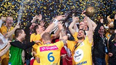 Kielce na vrcholu házenkářské Evropy: hráči polského týmu slaví triumf v Lize... Kielce na vrcholu házenkářské Evropy: hráči polského týmu slaví triumf v Lize...