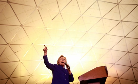 Hillary Clintonová bhem pedvolební kampan. (1. 6. 2016)
