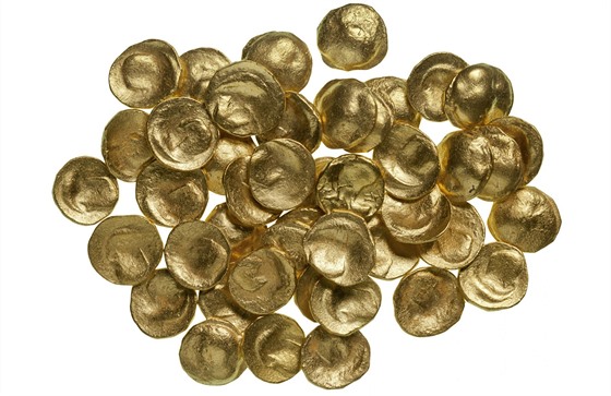 Keltský zlatý poklad nalezený u rakouského Hörschingu (8. ervna 2016)