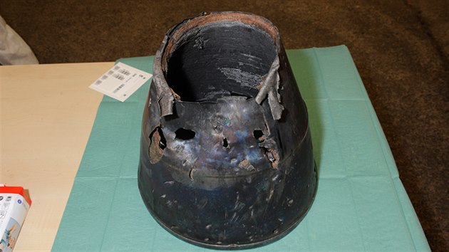 st rakety Buk, kterou mezinrodn vyetovatel nalezli na mst pdu letu MH17. (6. ervna 2016)