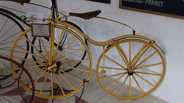 Boneshaker Michaux  Francie 1865,  jeden z prvnch vyrobench kostitas