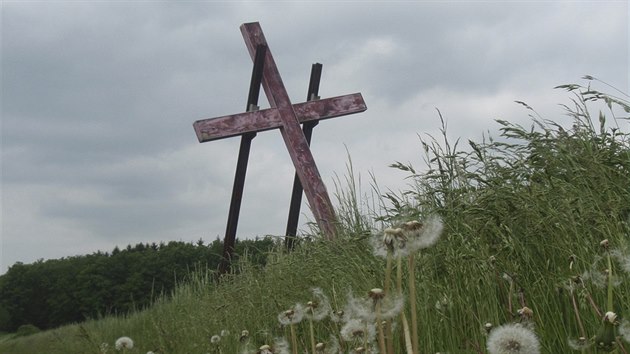 Na mohutnm ki, kter pipomn tragdii ze druh poloviny kvtna 1945, se podepisuje nejen zub asu, ale i nedostaten drba.