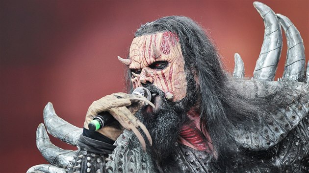 Pedstaven pln hororovch rekvizit na Metalfestu pedvedla rockov monstra Lordi.(3. ervna 2016)