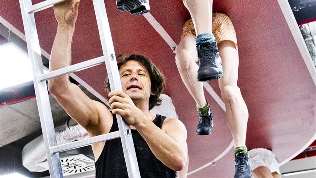David ern pro olympidu v Riu vytvoil instalaci Ztopkovy nohy