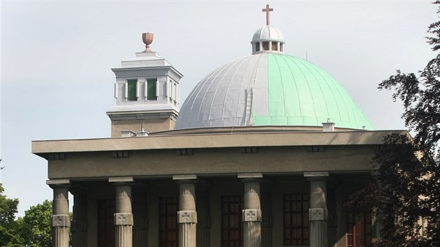 Olomouck Husv sbor dostv po destkch ervench let svou pvodn zelenou viz z prvn poloviny 20. stolet.