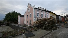 Následky bleskových povodní v bavorské vesnici Simbach am Inn (1. ervna 2016)