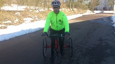 Jindra pi tréninku na tricyklu