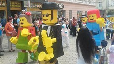 Největší přehlídka pouličního umění v Česku se konala ve Varech Největší přehlídka pouličního umění v Česku se konala ve Varech