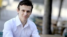 Zdeněk Bačík je předsedou buňky ČSSD ve Veselí nad Moravou. Zdeněk Bačík je předsedou buňky ČSSD ve Veselí nad Moravou.
