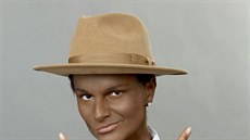 Iva Pazderková jako Pharell Williams Iva Pazderková jako Pharell Williams