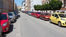 Parkovací místa na Pražském předměstí v Českých Budějovicích jsou pravidelně... Parkovací místa na Pražském předměstí v Českých Budějovicích jsou pravidelně...