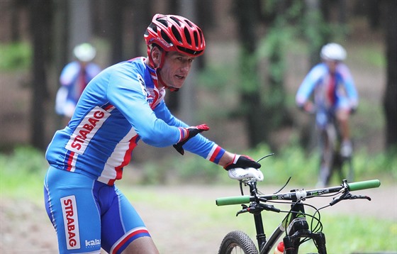 Trenér eských biker Viktor Zapletal.