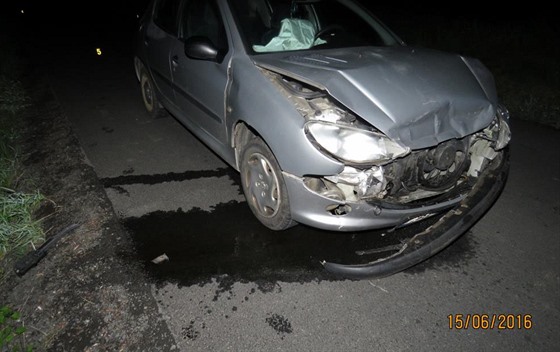 Dopravní nehoda mezi obcemi Stakov a Osvraín (15. 6. 2016)