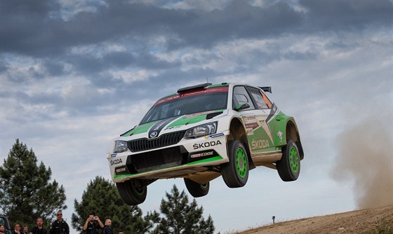 Jan Kopecký na slavném skoku pi italské rallye.