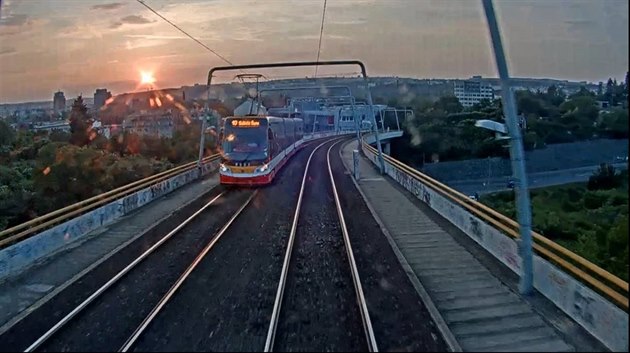 Z pohledu řidiče tramvaje Krejcárek. Z pohledu řidiče tramvaje Krejcárek.