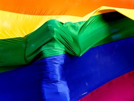 ORLANDO. Stelba v gay klubu v americkém Orlandu si vyádala 49 obtí. Lidé po...