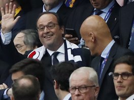 Francouzský prezident Francois Hollande a éf evropských sudích Pierluigi...