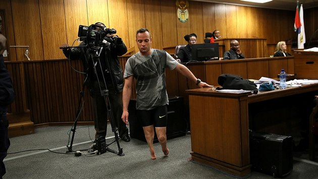 Oscar Pistorius u soudu (15. ervna 2016)