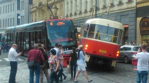 Srka tramvaj Na Po v Praze (10. ervna 2016)