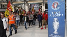Ve Francii stávkují elezniái kvli novému zákoníku práce. (8. 6. 2016)