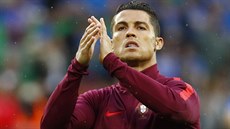 Cristiano Ronaldo, portugalský kapitán, ped utkáním skupiny F proti Islandu.
