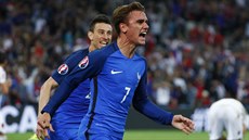 JE TAM! Francouzský útoník Antoine Griezmann se raduje z vítzného gólu proti...