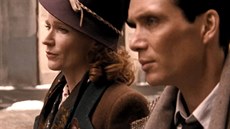 Z filmu Anthropoid - Anna Geislerová a Cillian Murphy 