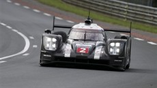 Vítězné Porsche 919 Hybrid No2 ovládlo ve složení Neel Jani, Romain Dumas a... Vítězné Porsche 919 Hybrid No2 ovládlo ve složení Neel Jani, Romain Dumas a...
