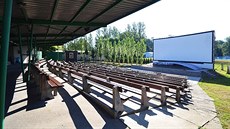V Hulíně mají letní kino částečně zastřešené. V Hulíně mají letní kino částečně zastřešené.