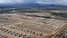 Odkladit letoun - letecká základna  Davis-Monthan  v Arizon